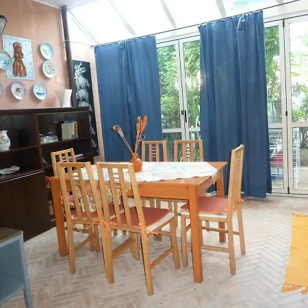 Ginko Apartmán Pesaro